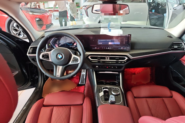 宝马3系 2024款 325i M运动套装中控内饰7002