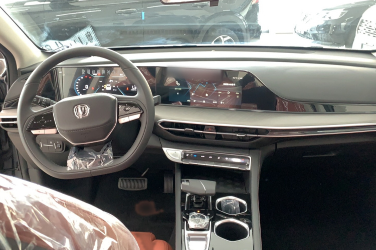 长安 逸动 2025款 PLUS 1.4T 双离合高能版中控内饰7003