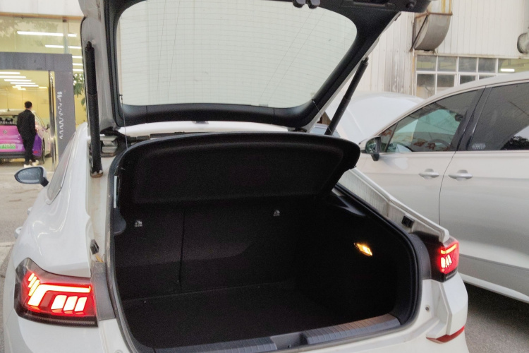 大众 2025款 凌渡L 280TSI DSG酷辣版局部细节23