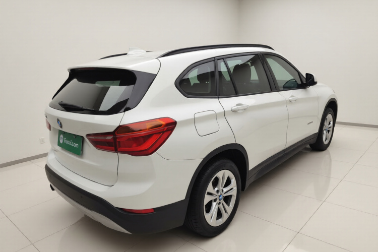 宝马X1 2016款 sDrive18Li 尊享型车身外观7