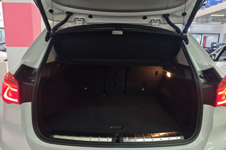 宝马X1 2019款 sDrive20Li 领先型机舱底盘23