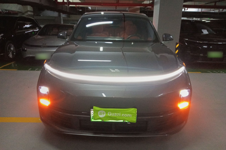 理想汽车 理想L8 2023款 Pro车身外观2