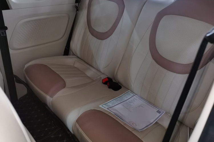 五菱汽车 宏光MINIEV 2024款 第三代 215km 青春版中控内饰21