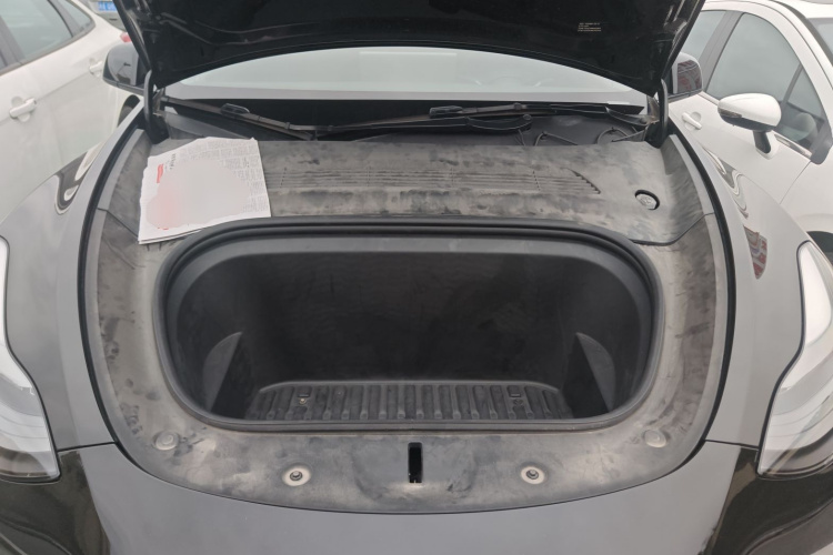 特斯拉 Model Y 2021款 长续航全轮驱动版机舱底盘24