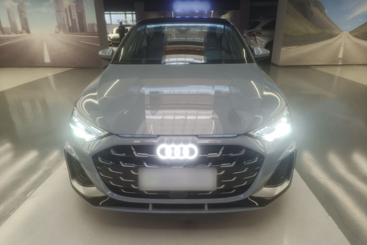 奥迪A3 2025款 Sportback 35TFSI 飞驰尊享型车身外观6001