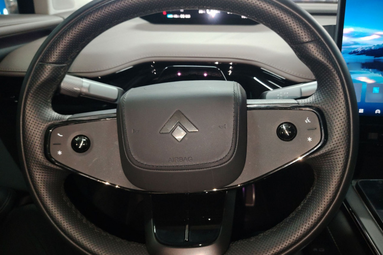 昊铂HT 2023款 670 后驱特高压版中控内饰13