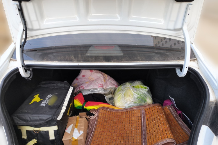 荣威360 2015款 1.5L 自动豪华版中控内饰23