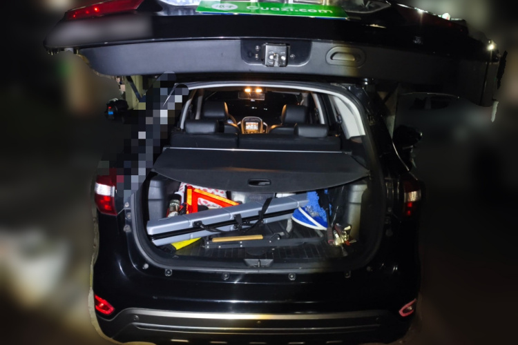 江铃 驭胜S350 2014款 2.4T 自动两驱柴油豪华天窗版5座中控内饰23