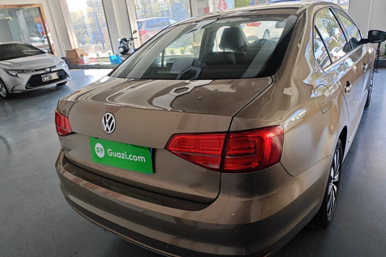 大众 速腾 2018款 1.6L 自动舒适型车身外观6