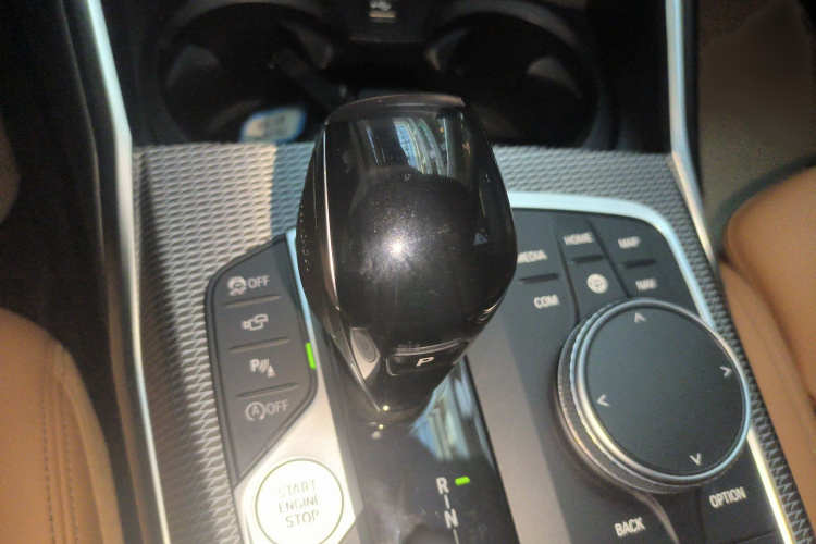 宝马3系 2020款 325Li M运动曜夜套装局部细节18