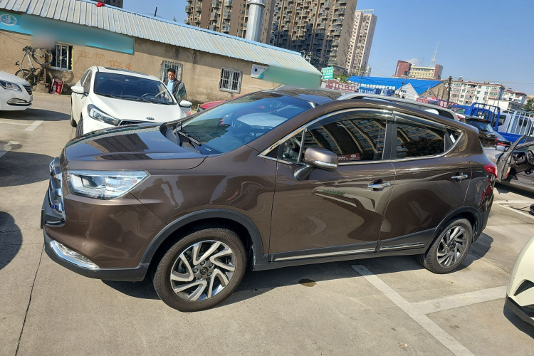 江汽集团 瑞风S3 2016款 1.5L CVT豪华智能型车身外观4