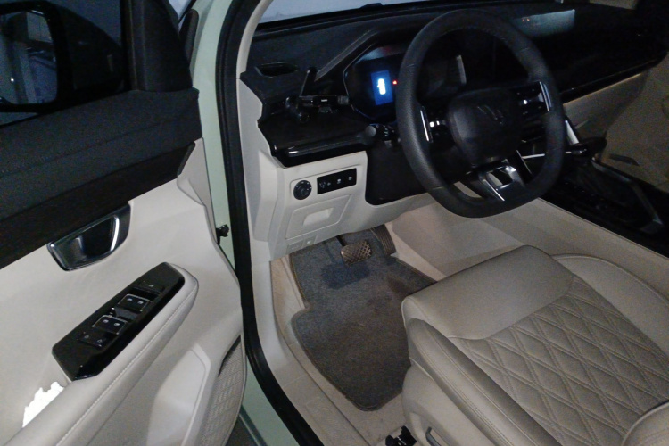 五菱汽车 五菱星辰 2021款 1.5T CVT星曜版中控内饰20