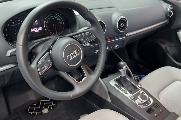 奥迪A3 2019款 Limousine 35 TFSI 进取型 国VI中控内饰7003