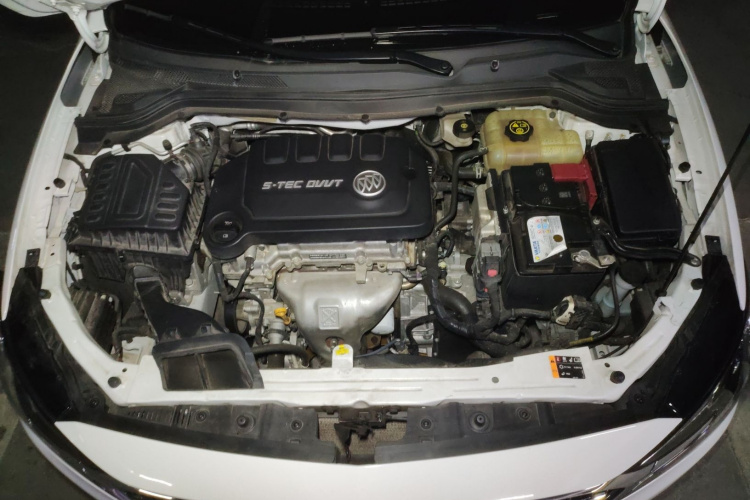 别克 英朗 2021款 改款 典范 1.5L 自动精英型局部细节24