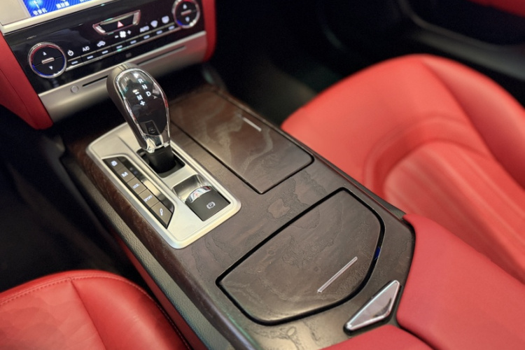 玛莎拉蒂 总裁 2015款 3.0T 标准型中控内饰7005