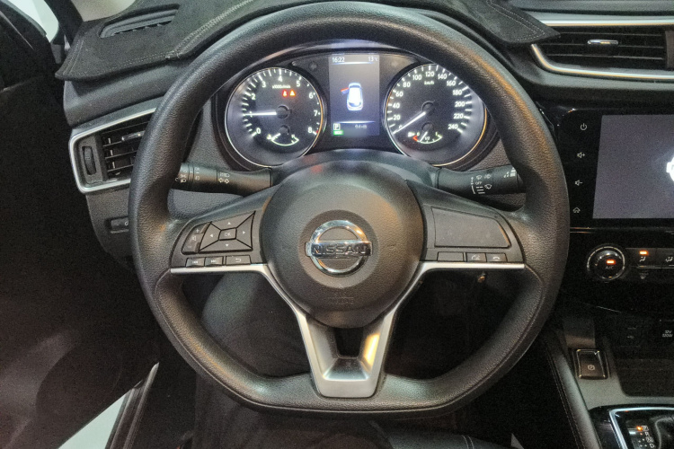 日产 逍客 2019款 2.0L CVT智享版中控内饰13