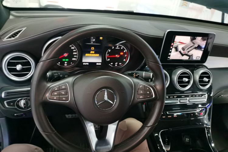 奔驰GLC 2019款 GLC 200 L 4MATIC中控内饰13