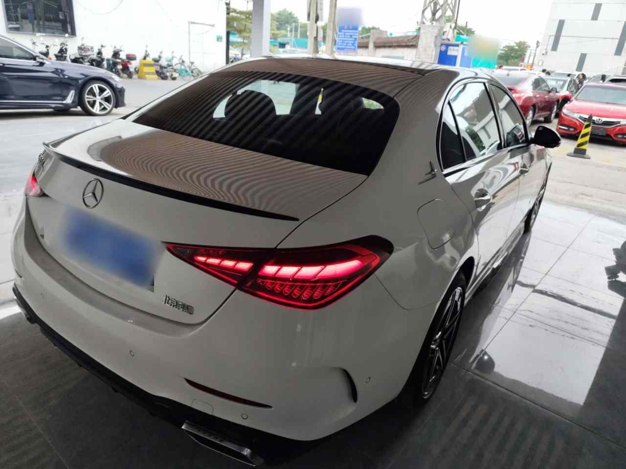 奔驰C级 2025款 C 260 L 皓夜运动版(4)
