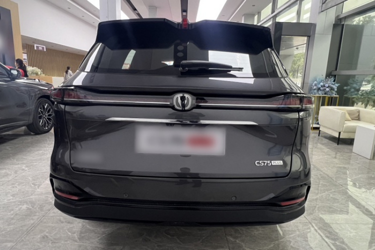 长安CS75 PLUS 2025款 第四代 1.5T 新蓝鲸 智慧卓越型车身外观6004