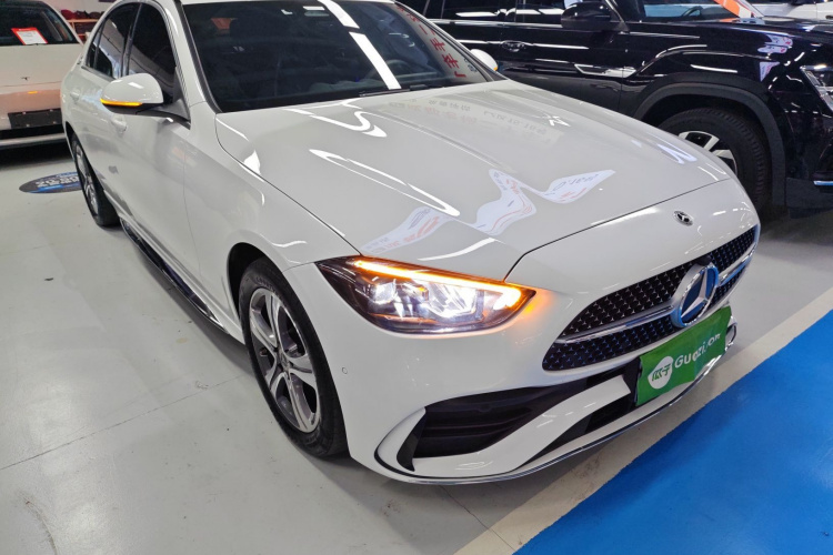 奔驰C级 2022款 C 200 L 运动版车身外观3