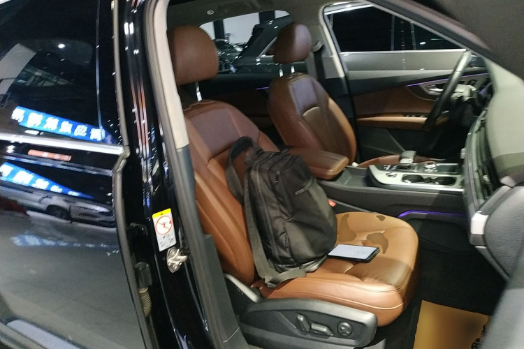 奥迪Q7 2018款 45 TFSI 技术型局部细节41