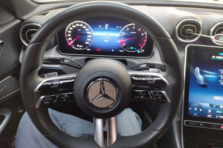 奔驰C级 2022款 C 200 L 运动版中控内饰13