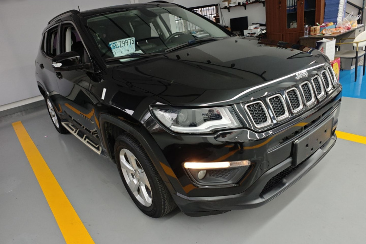 Jeep 指南者 2017款 200T 自动家享版车身外观3