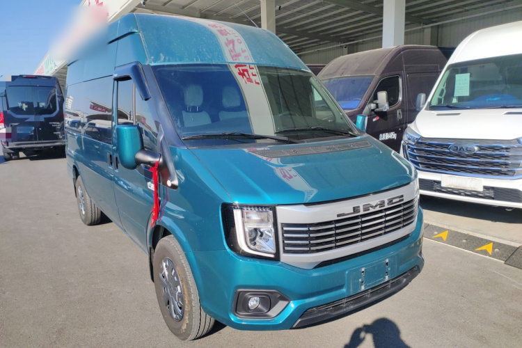 江铃福顺 2025款 2.0T 8AT柴油中轴中高顶商运型多功能乘用车7座车身外观6002