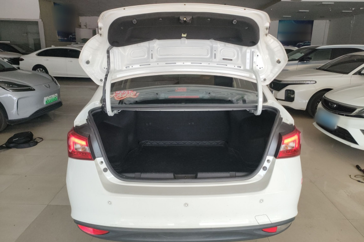 奇瑞 艾瑞泽5 2019款 改款PRO 1.5L 手动青春版 国VI机舱底盘23