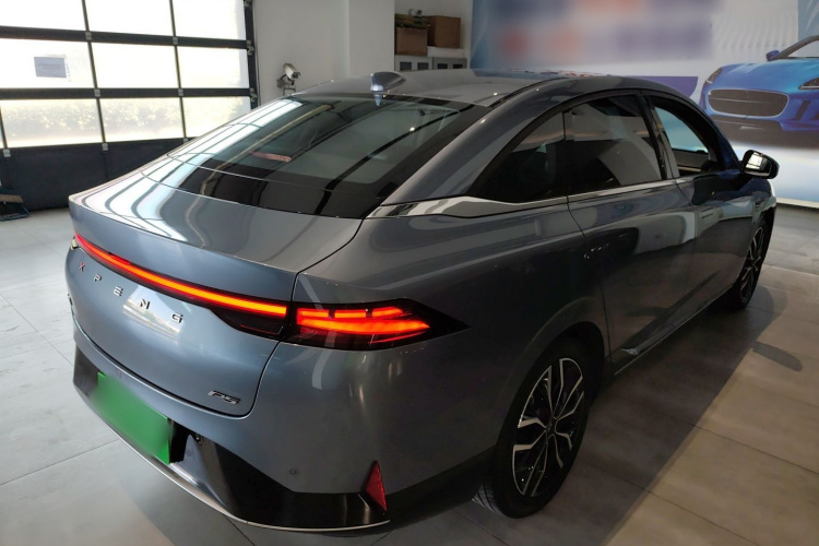 小鹏P5 2021款 460G+车身外观7