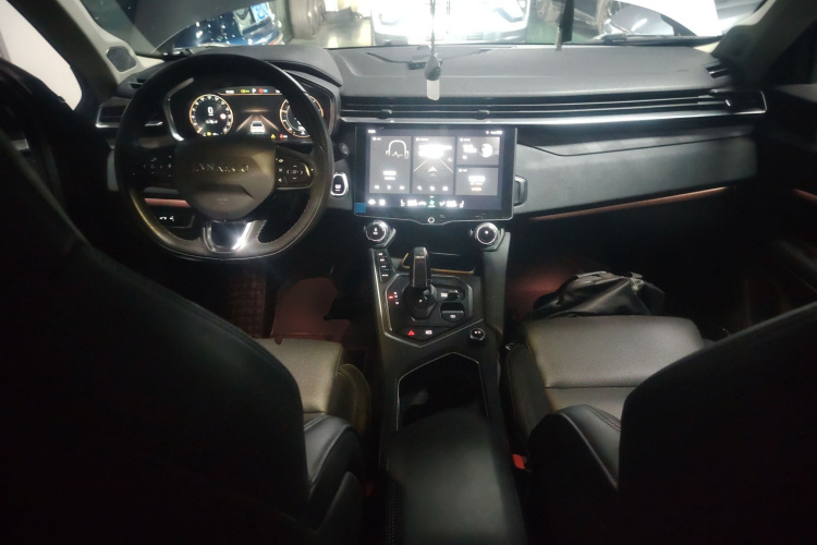 领克01 2021款 2.0TD 两驱型Pro中控内饰7002