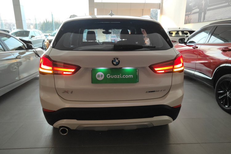 宝马X1新能源 2020款 xDrive30Le 尊享型车身外观6
