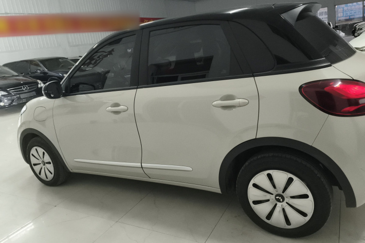 五菱汽车 五菱缤果 2024款 203km 轻享款车身外观6003