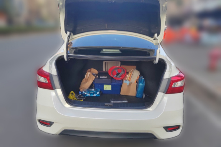 日产 轩逸 2016款 1.6XV CVT智享版中控内饰23