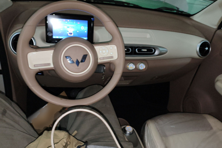 五菱汽车 宏光MINIEV 2025款 四门版 进阶款中控内饰12