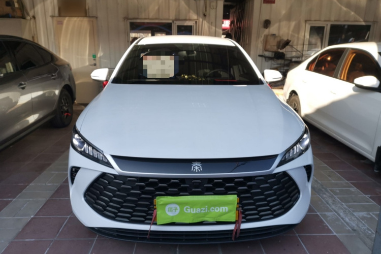 比亚迪 秦PLUS 2025款 DM-i 智驾版 55KM领先型车身外观2