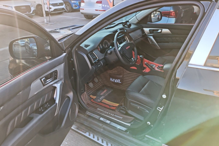 哈弗H2 2014款 1.5T 手动两驱精英版中控内饰7003