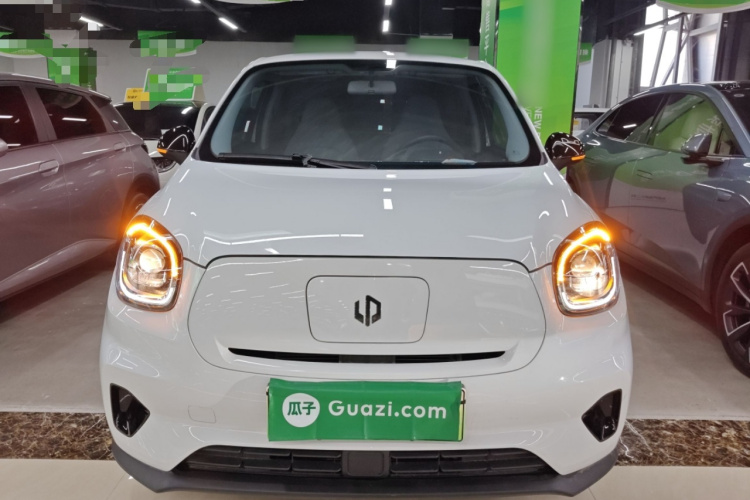 零跑汽车 零跑T03 2023款 200轻享版车身外观2