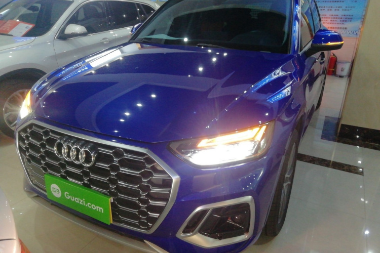 奥迪Q5L 2021款 45 TFSI 豪华动感型车身外观2