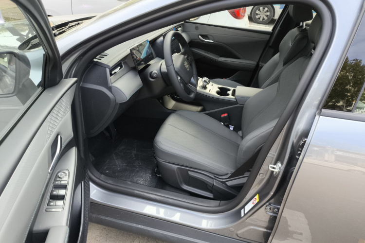 比亚迪 秦PLUS 2025款 DM-i 智驾版 55KM领先型中控内饰20