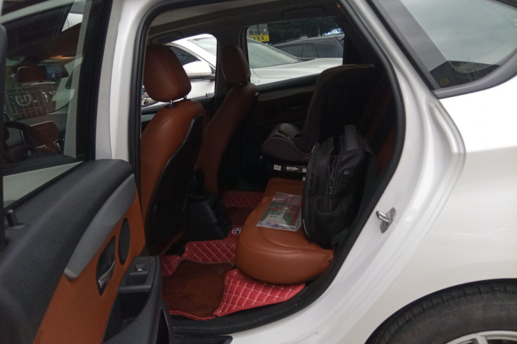 宝马2系旅行车 2016款 218i 时尚型中控内饰21