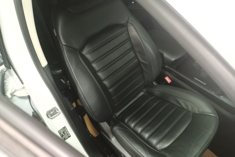 福特 锐界 2020款 EcoBoost 245 两驱豪锐型 7座局部细节41