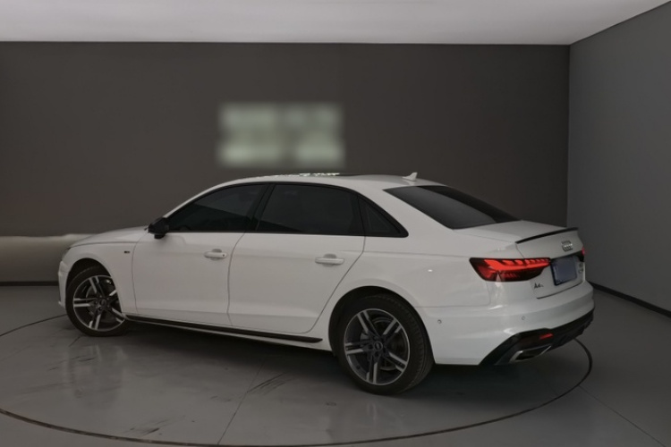 奥迪A4L 2022款 40 TFSI 豪华动感型车身外观6006