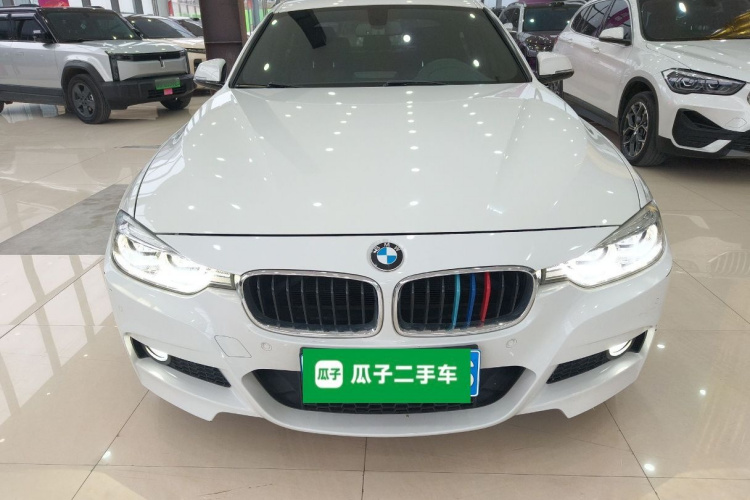 宝马3系 2019款 320i M运动套装车身外观2