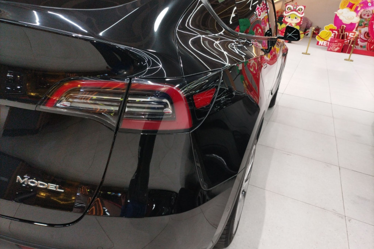 特斯拉 Model Y 2022款 改款 后轮驱动版车身外观6006