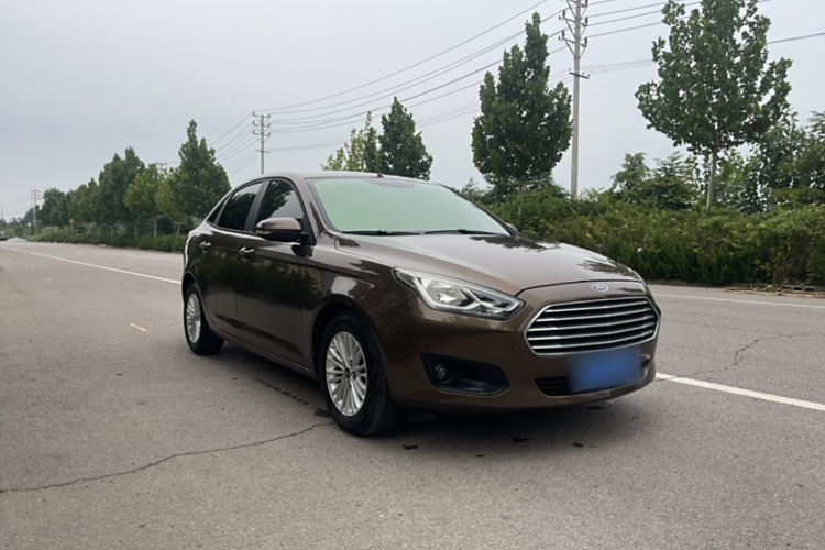 福特 福睿斯 2015款 1.5L 手动舒适型车身外观6005