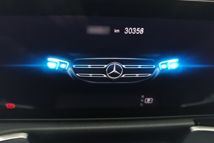 奔驰GLB 2021款 GLB 200 动感型局部细节14