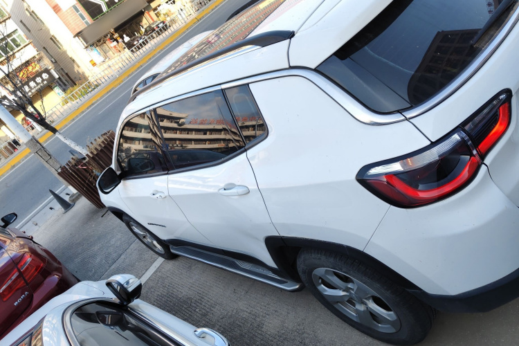 Jeep 指南者 2017款 200T 自动家享版车身外观4