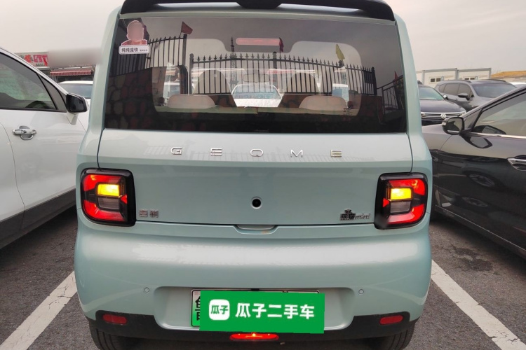 吉利银河 熊猫 2025款 210km 元气熊车身外观6