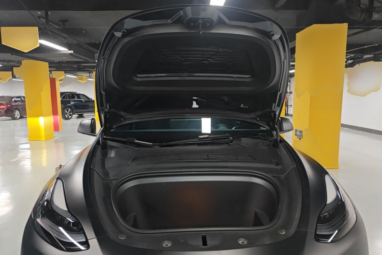 特斯拉 Model Y 2024款 后轮驱动版机舱底盘24